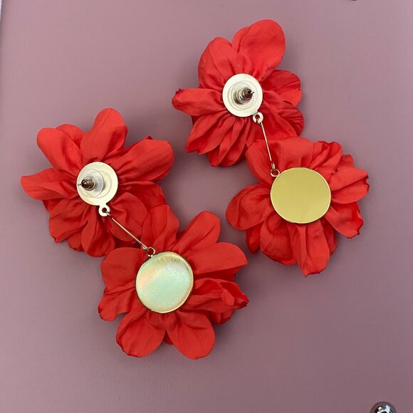 Floral, 3D, Glamorous Cloth Earrings - Picture 2 of 3
